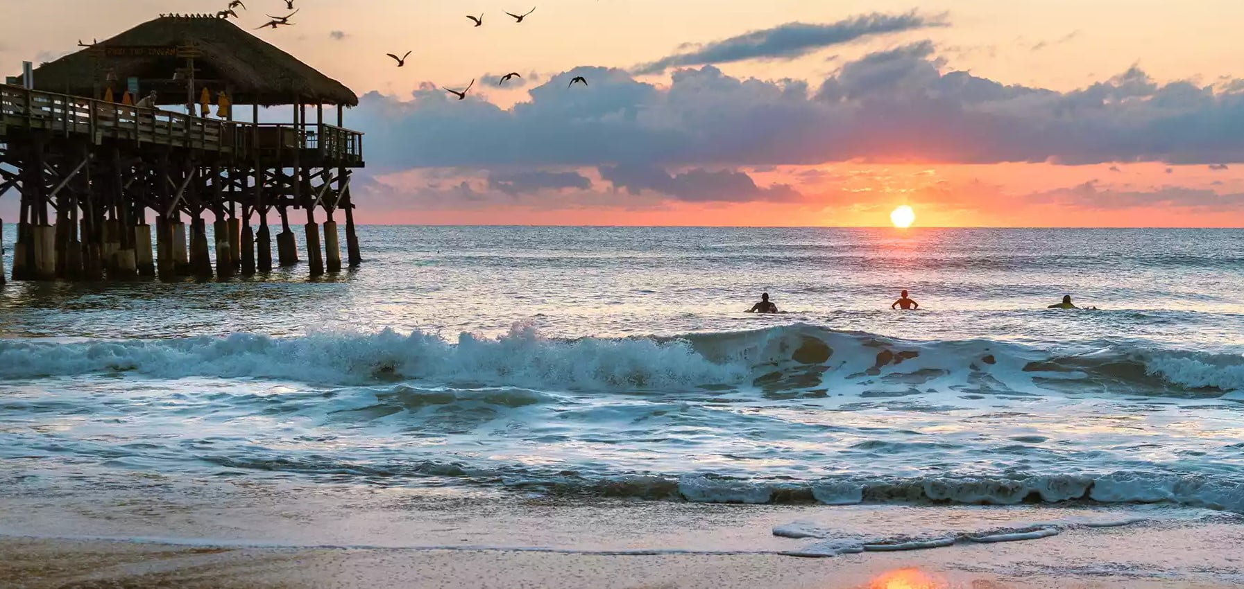 Hang Ten Poolside Bar In Cocoa Beach 