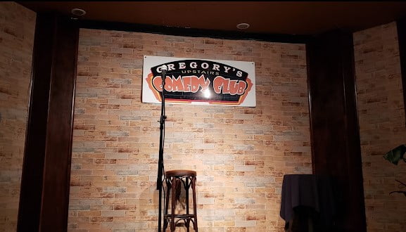gregorys-comedy-club-in-cocoa-beach-stage